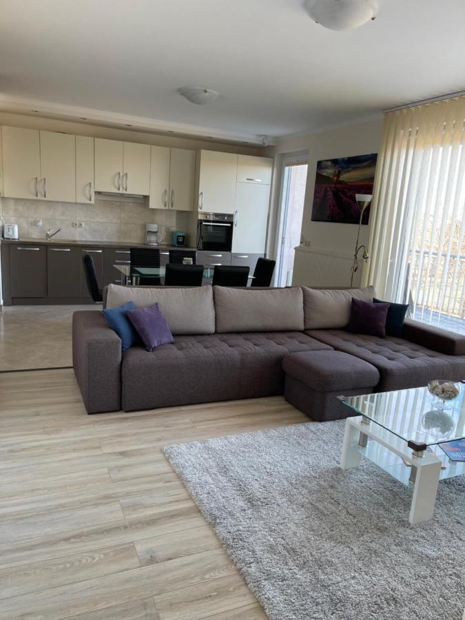 Piano Balaton Apartment Замарди Экстерьер фото